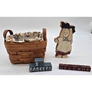 Handwoven Longaberger Basket With Liner & Welcome Blocks Home Decor Set